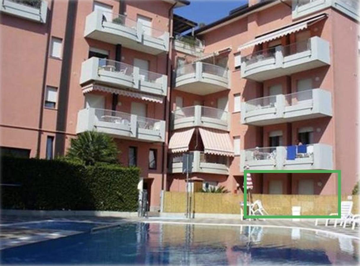 Residence Ipanema - Walterigato Apartments Solo Per Famiglie Lido di Jesolo Eksteriør billede