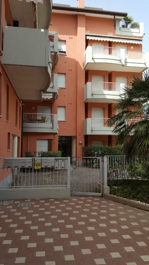 Residence Ipanema - Walterigato Apartments Solo Per Famiglie Lido di Jesolo Eksteriør billede